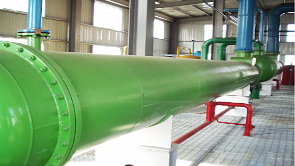 ensemble fabrication huile avec pressoir hydraulique à vis